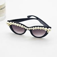 Fashion Cat-eye Frame Pearl Gradient Color Anti-ultraviolet Large Frame Sunglasses sku image 1
