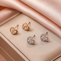 Einfache Herz Mode Metall Zirkon Herz Kupfer Ohrringe main image 1