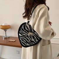 Autumn And Winter Plush Bag New Lattice Single Shoulder Fashion Bag main image 4