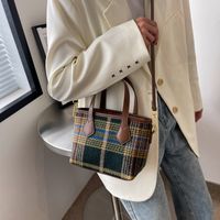 Simple Woolen Fashionable Large-capacity One-shoulder Messenger Bag sku image 1