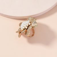 European And American Fashion Exaggerated Metal Alloy Pearl Flower Open Ring Wholesale main image 4