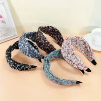 Classic Floral Knotted Retro Wide-sided Double-layer Twisted Hairpin Headband main image 3