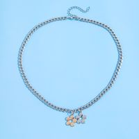 Light Luxury Niche Gold And Silver Contrast Sweet Four-petal Flower Pendant Necklace main image 3