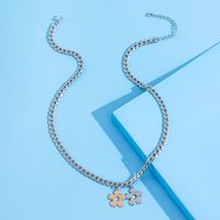 Leichte Luxus Nische Gold Und Silber Kontrast Süße Vierblättrige Blumenanhänger Halskette main image 4