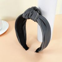 Retro Classic Leather Knotted Wide-brimmed Pu Knotted Hairpin Headband sku image 8
