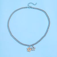 Light Luxury Niche Gold And Silver Contrast Sweet Four-petal Flower Pendant Necklace sku image 1