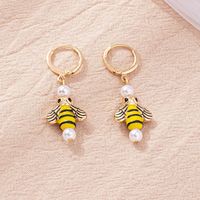 Cartoon Cute Bee Pearl Earrings Personality Creative Insect Stud Earrings Ear Jewelry main image 2