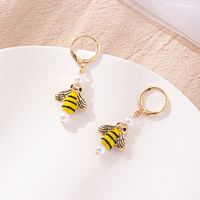 Cartoon Cute Bee Pearl Earrings Personality Creative Insect Stud Earrings Ear Jewelry main image 3