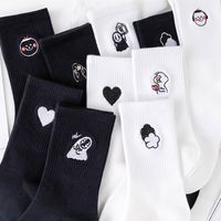 Chaussettes En Coton Confortables Et Respirantes À La Mode Avec Broderie De Dessin Animé En Noir Et Blanc main image 4