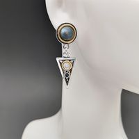 Neue Koreanische Mode Kreative Dreieck Eingelegte Perlens Chale Mondstein Ohrringe Weiblich main image 5