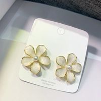 Fünfblättrige Blumenohrringmuster Mode-stil Einfache Ohrringe sku image 1