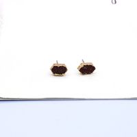 European Retro Simple Resin Geometric Fashion Four-leaf Clover Round Drop Earrings sku image 15