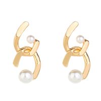 Creative Retro Fashion Symmetrical Metal Earrings Baroque Pearl Earrings sku image 1