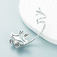 Autumn And Winter New Retro Frog Alloy Simple Creative Ear Clip Hip Hop Earrings main image 4