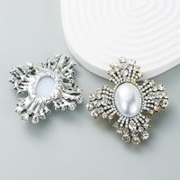 Fashion Party Corsage Trend Alloy Diamond Pearl Geometric Brooch Female Brooch main image 3