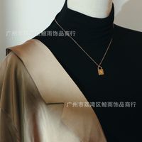 Simple Fashion A-line Lock Necklace Clavicle Chain Titanium Steel Gold-plated main image 4