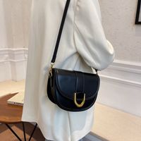 New Trendy Winter Retro Texture Simple Messenger Saddle Bag main image 3