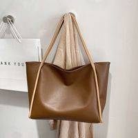 Casual Solid Color Large Capacity Autumn And Winter Commuting Tote Bag sku image 1