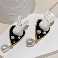 Imitation Pearl Rabbit Fashion Sweet And Cute Fun Oil Drop Earrings main image 4