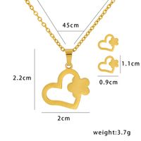 Fashion Heart-shaped Flower Pendant Necklace Earrings Two-piece Set main image 3