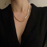 Retro Baroque Pearl Metal Necklace main image 1