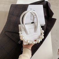 Fashion Pearl Chain Stone Pattern Bag main image 5