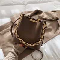 New Retro Fashion Acrylic Thick Chain Shoulder Messenger Bag sku image 3