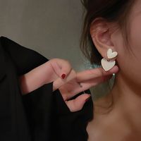 Simple Cute Fashion Heart Earrings main image 3