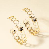 C-shaped Bee Fashion Earrings sku image 1