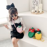 Niedliche Erdbeer-mini-umhängetasche Der Koreanischen Kinder main image 6