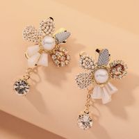 Diamond-studded Pearl Crystal Flower Earrings main image 2