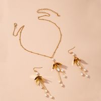 Fashion Flower Gold Earrings Necklace Set main image 3