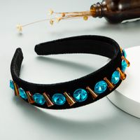 Baroque Flannel Inlaid Glass Diamond Headband main image 3