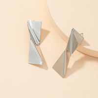 Retro Fashion Geometric Metal Earrings main image 3