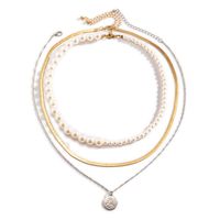 Geometric Embossed Round Pendant Pearl Necklace main image 6