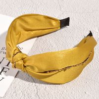 Korean Metal Chain Cross-knotted Wide-brimmed Headband sku image 1