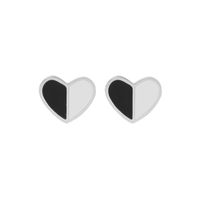 Korean Simple Heart Earrings sku image 1