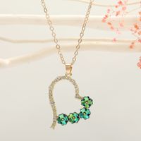 Diamond-studded Geometric Flower Necklace main image 3