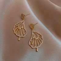 Boucles D&#39;oreilles En Diamant Oeil De Chat Feuille De Lotus Simples main image 3