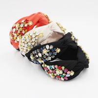 New Fashion Baroque Flower Pearl Headband main image 1