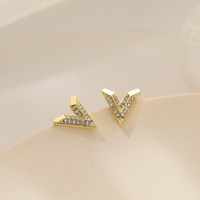 Nouvelles Boucles D&#39;oreilles Diamant V-letter main image 1