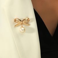 Fashion Simple Pearl Bow Brooch main image 1