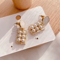Korean Geometric Pearl Earrings sku image 2