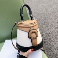 Retro Shoulder Messenger Portable Bag Wholesale main image 1