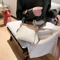 New Korean Fashion Wood Lock Shell Bag main image 1