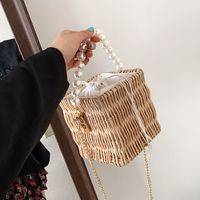 Simple Pearl Portable Straw Bag Wholesale main image 4