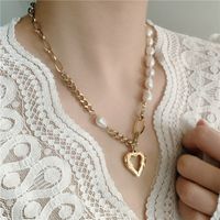 Collier En Forme De Cœur Creux En Perles À Chaîne Épaisse Baroque main image 5