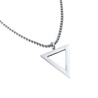 Collier Triangle Simple En Acier Titane Noir main image 6