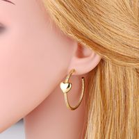 Retro Heart Simple C-shaped Earrings main image 6