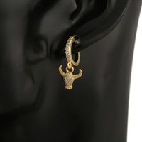 Nouvelle Mode Boucles D&#39;oreilles Tête De Taureau En Diamant De Cuivre main image 5